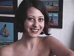 Une milf passionnée fait video porno tu kiff un yoga sexy