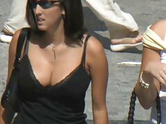 Dame asiatique pornographie xx aime jouer avec des lesbiennes
